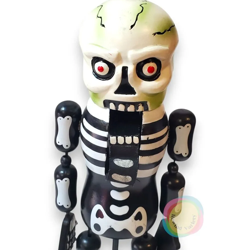 Target 2010 Halloween RIP Skeleton Nutcracker 14.5